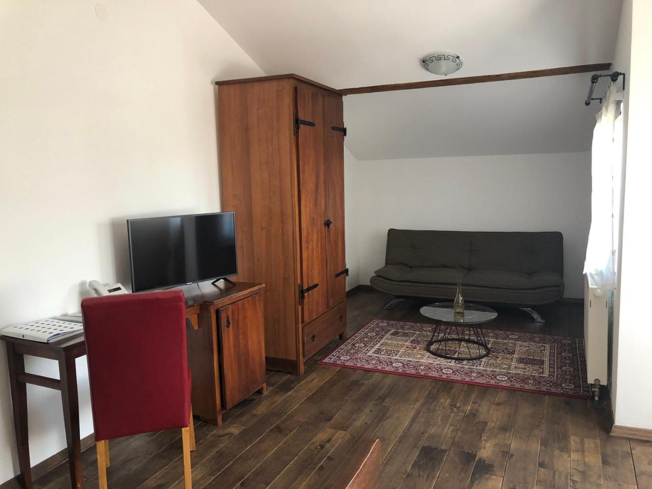 Hotel Lug - 4