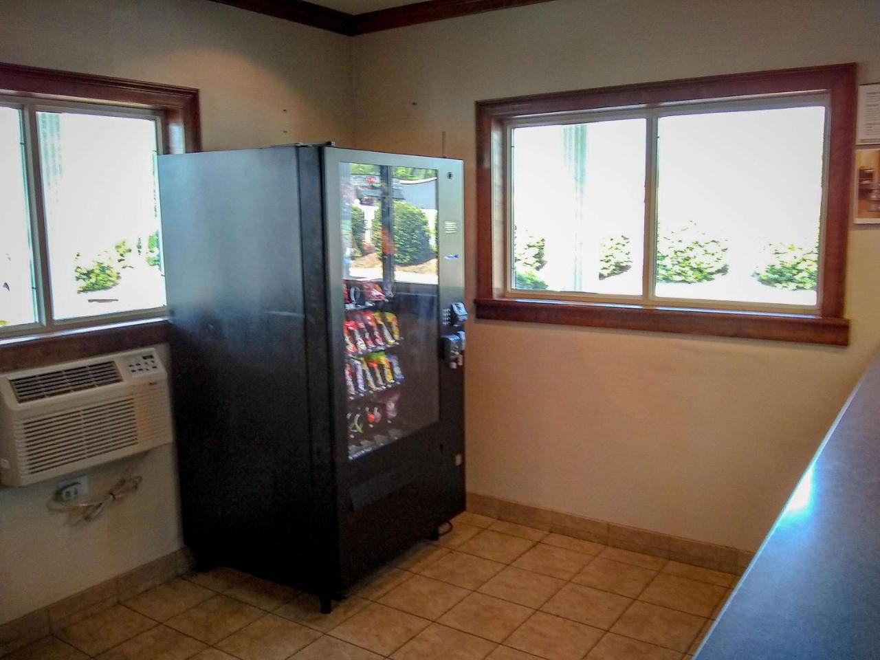 Studio 6 Extended Stay - Fayetteville, NC - Fort Liberty Area photo 2