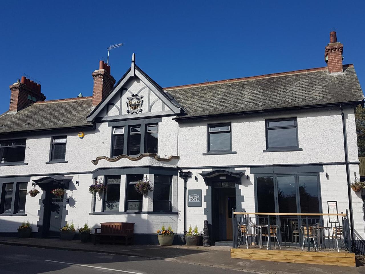 The Bowes Hotel - 2