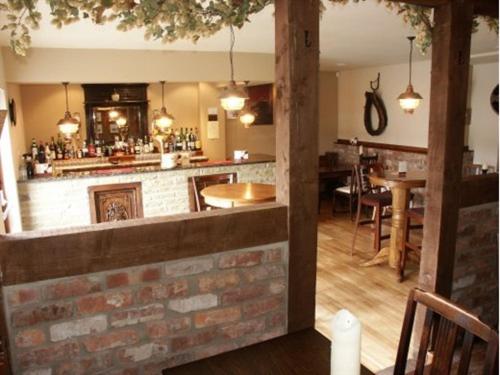 The Commercial Hotel - 6