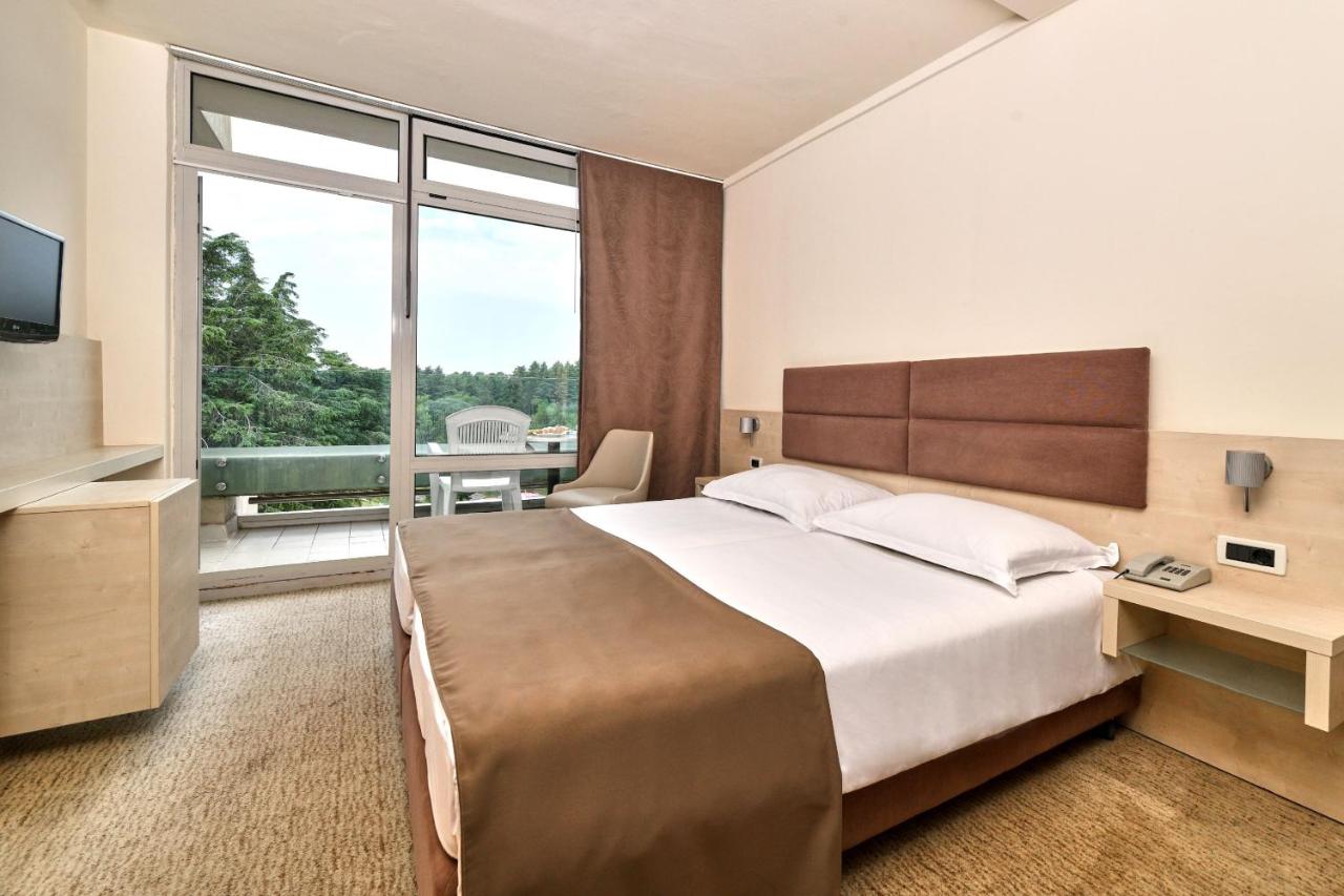 Hotel Mediteran Plava Laguna photo 2