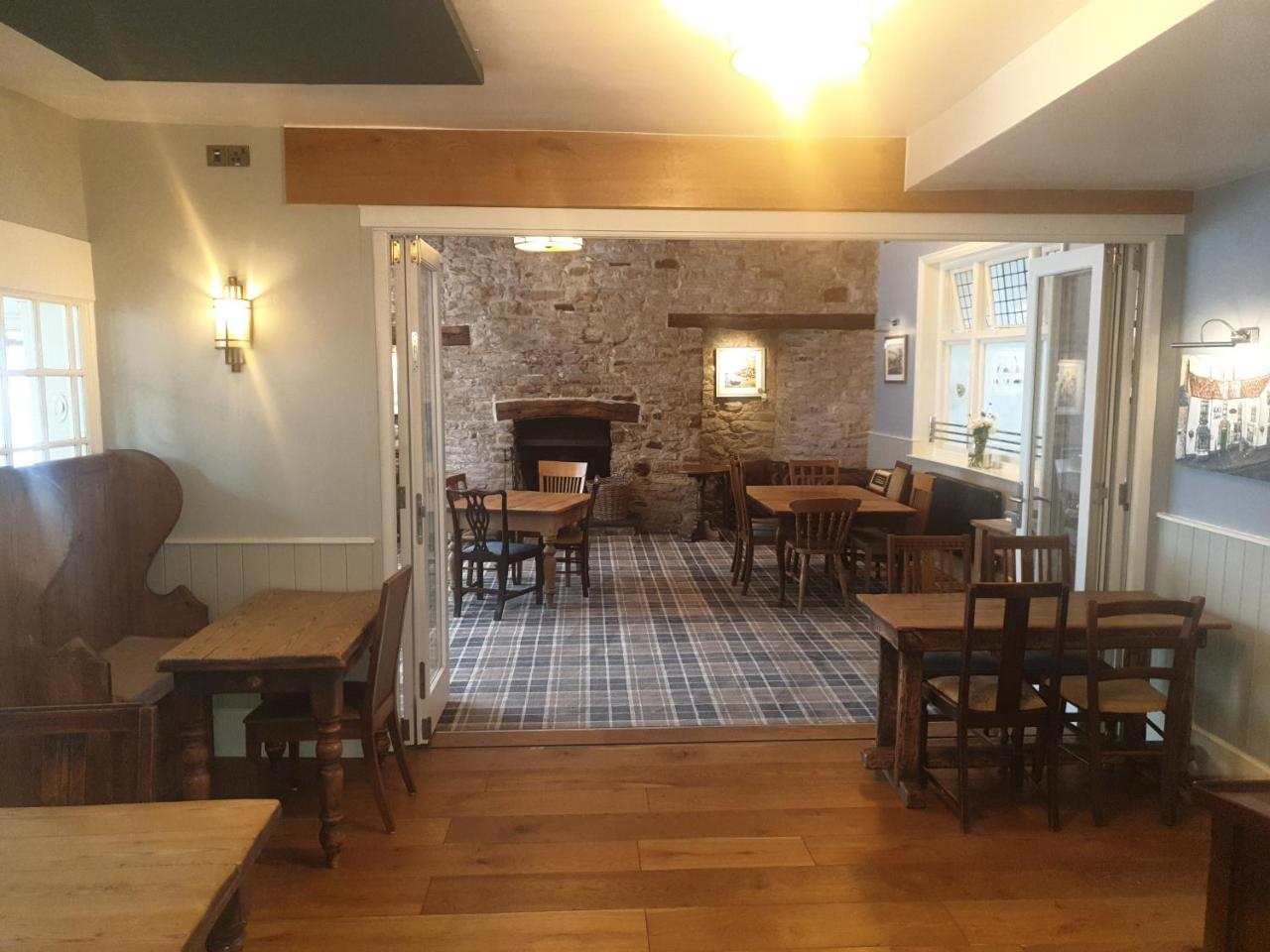 The Black Swan Inn photo 2