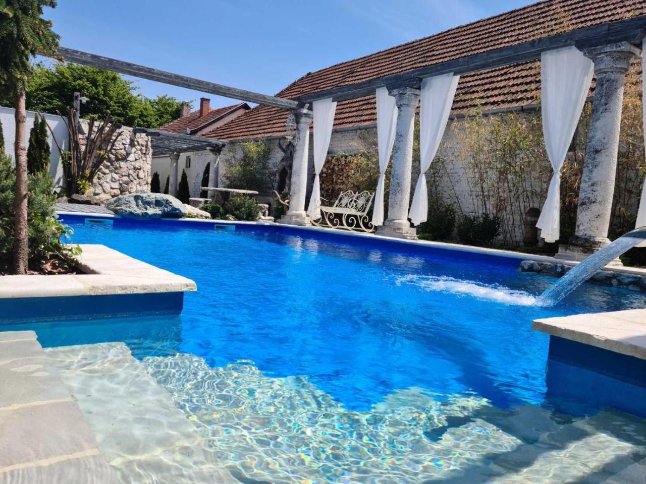 Resident Wellness Vendégház Békéscsaba - 6