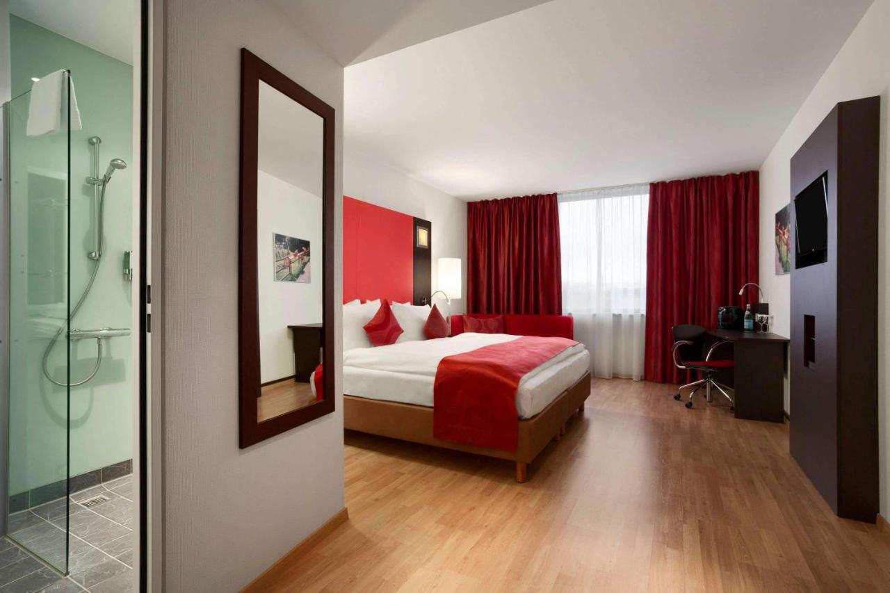 Ramada Encore by Wyndham Geneva photo 4