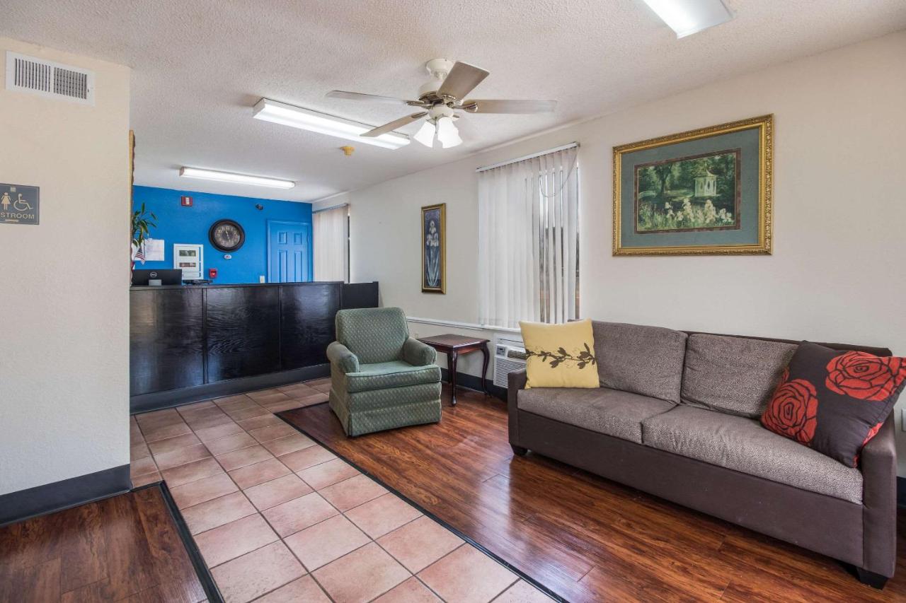 Rodeway Inn Bolivar photo 4