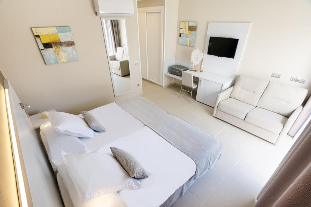 Sanom Beach Resort Only Adults - 4