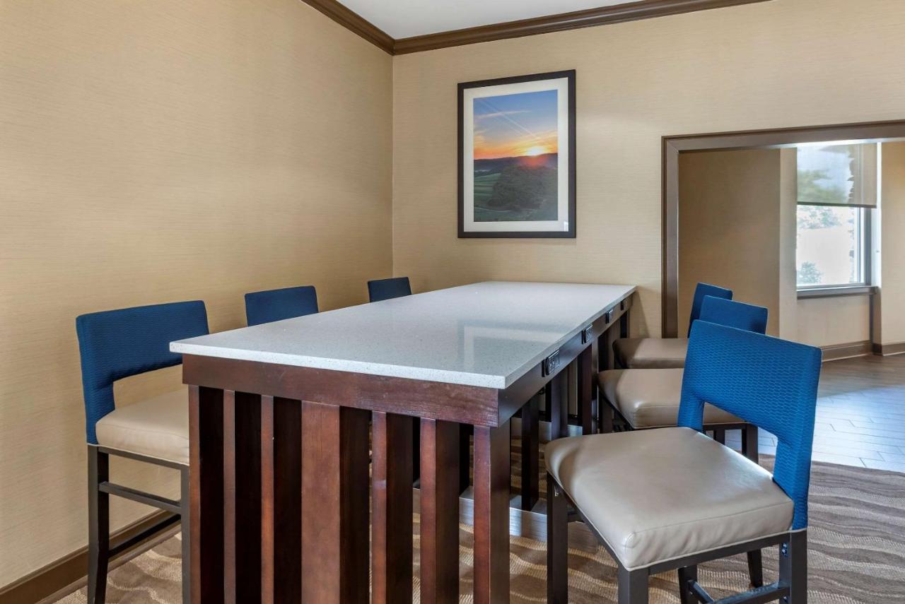 Comfort Inn Lancaster County North photo 4
