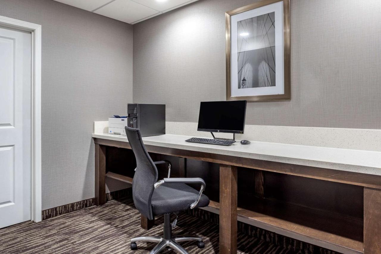 Comfort Inn & Suites North Little Rock JFK Blvd photo 4