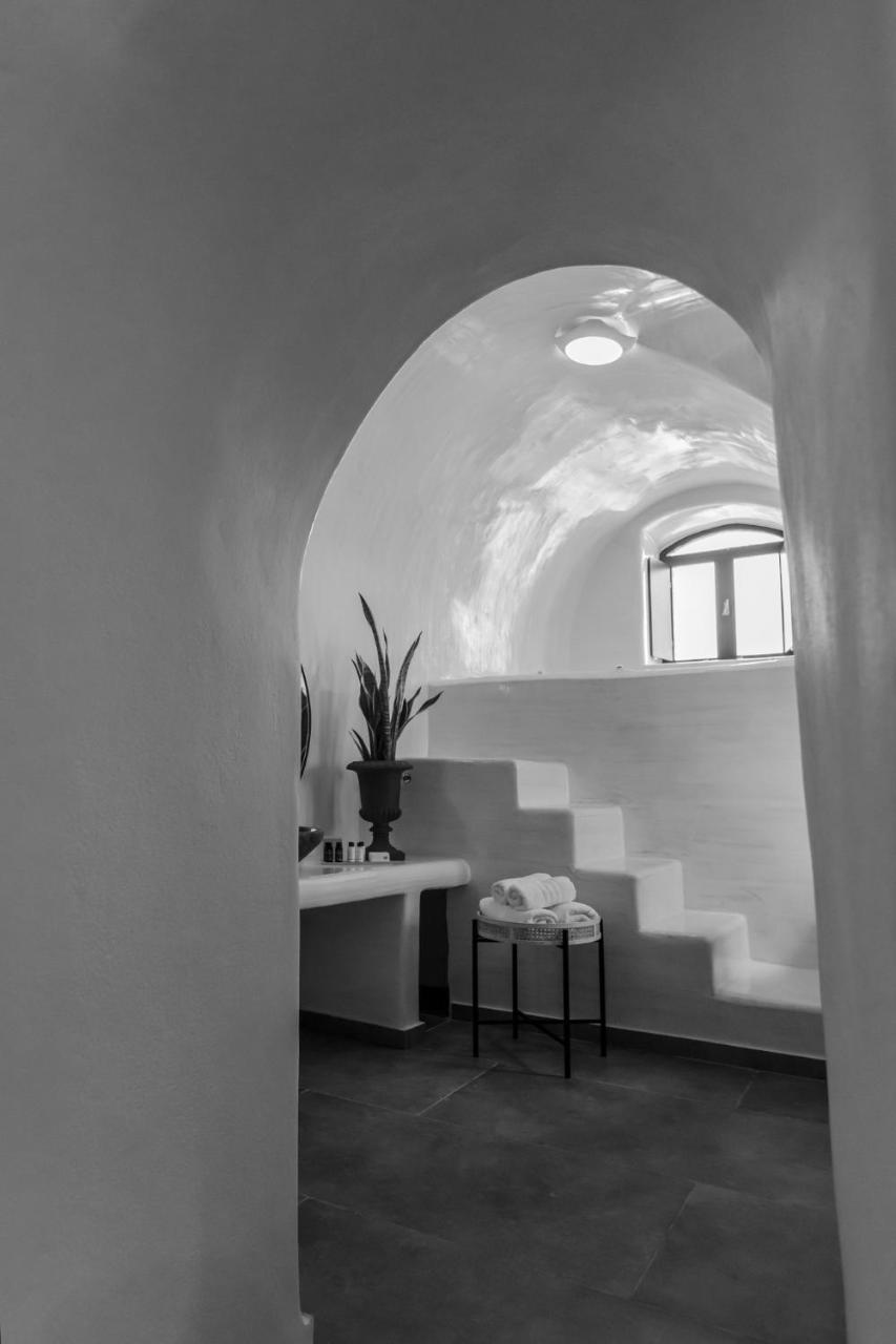 Doukas Caldera Suites photo 2