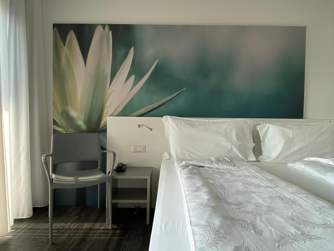 Hotel Riviera photo 3