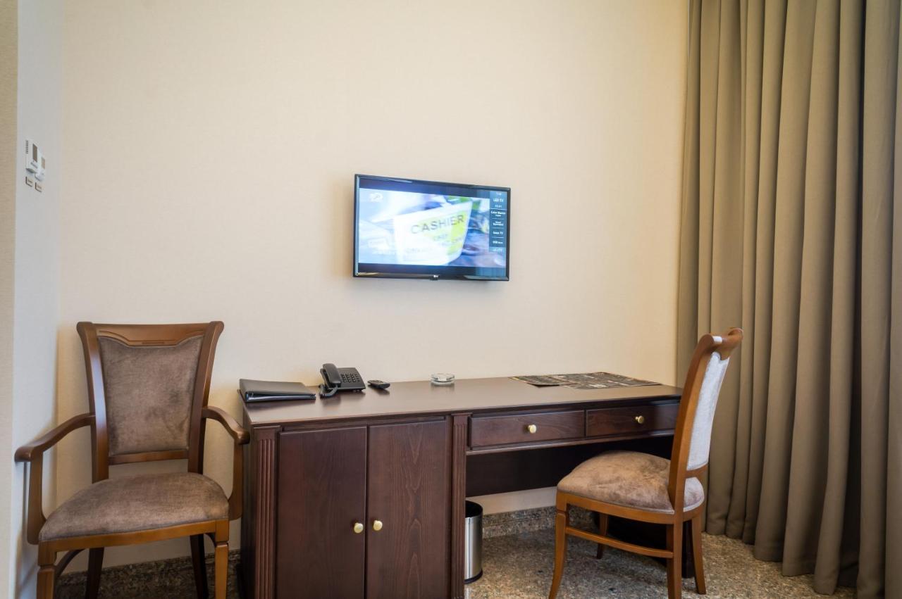 Royal Plus Hotel photo 2