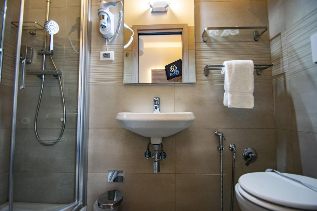 Hotel Perlage Florence -with Private Parking & Fast Wifi photo 3