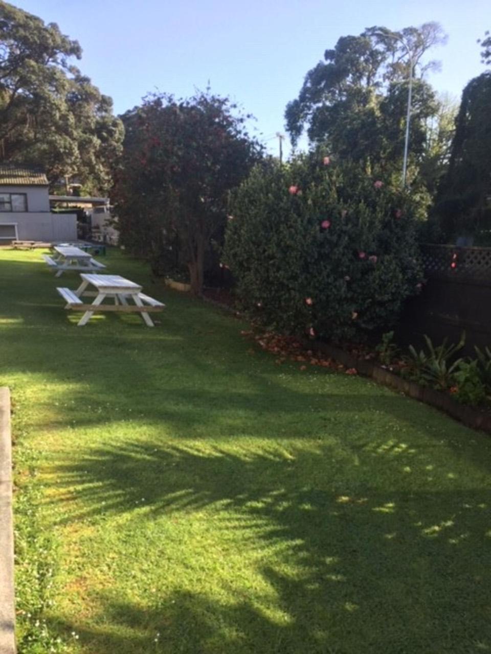 Pembrooke Motor Lodge photo 2