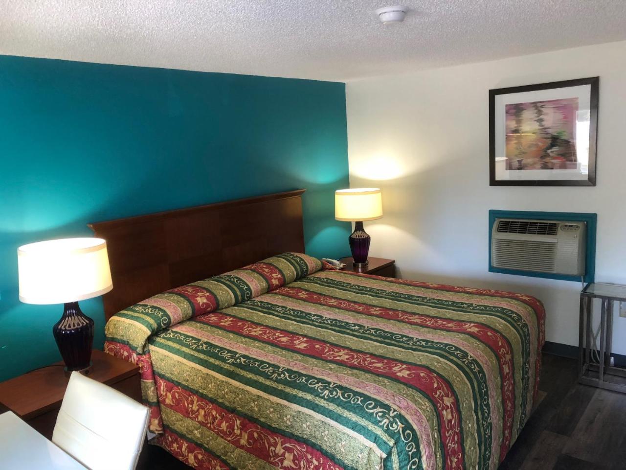 Photo - The Georgetown Inn