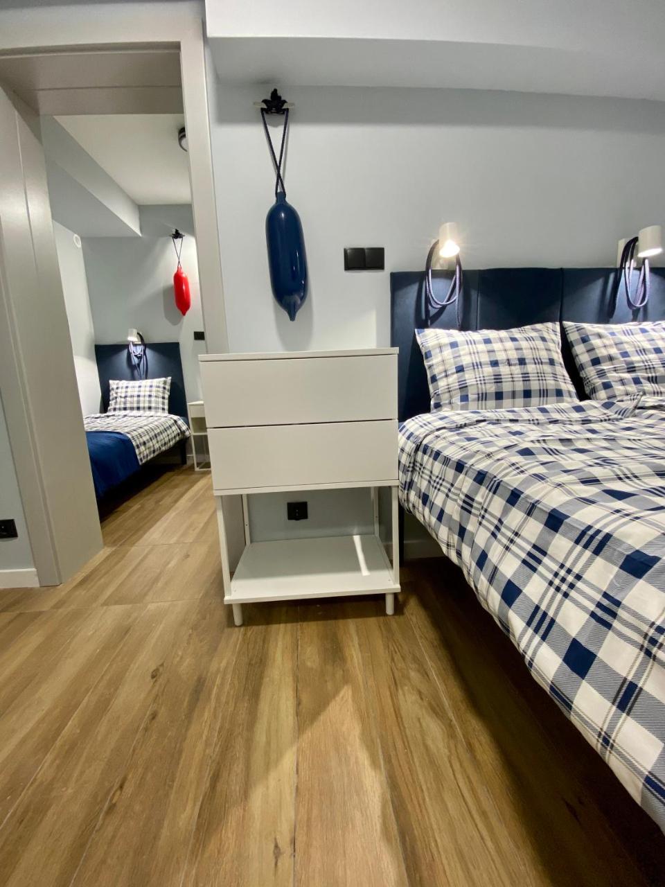 Thruster - Rooms, Kitchen, Chill-Out Zone-Netflix, Lobby-Netflix photo 2