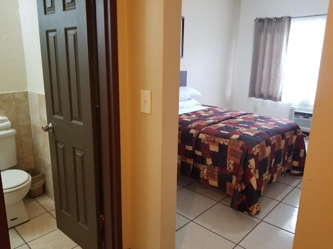 Parkway Inn photo 2