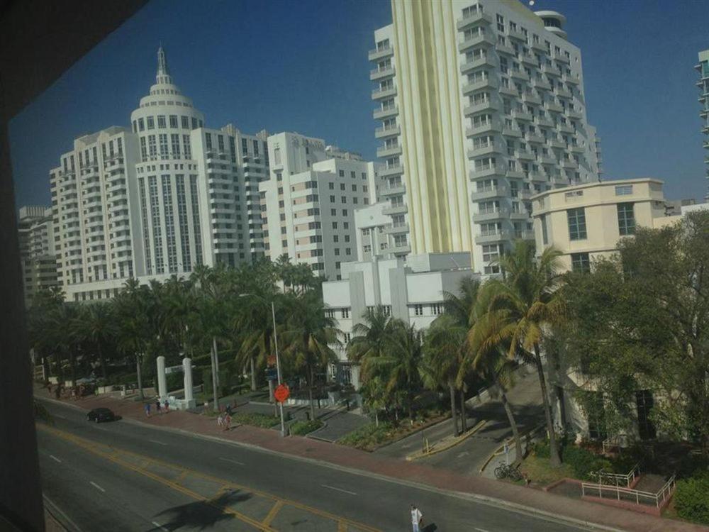 Collins Avenue Hostel photo 2