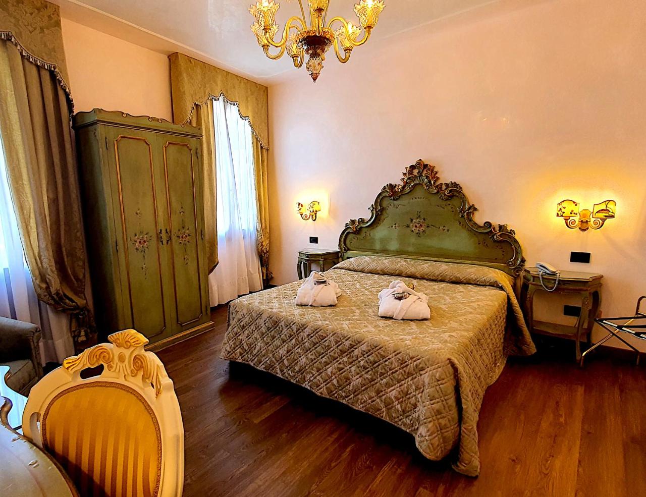 Hotel Carlton On The Grand Canal - 5