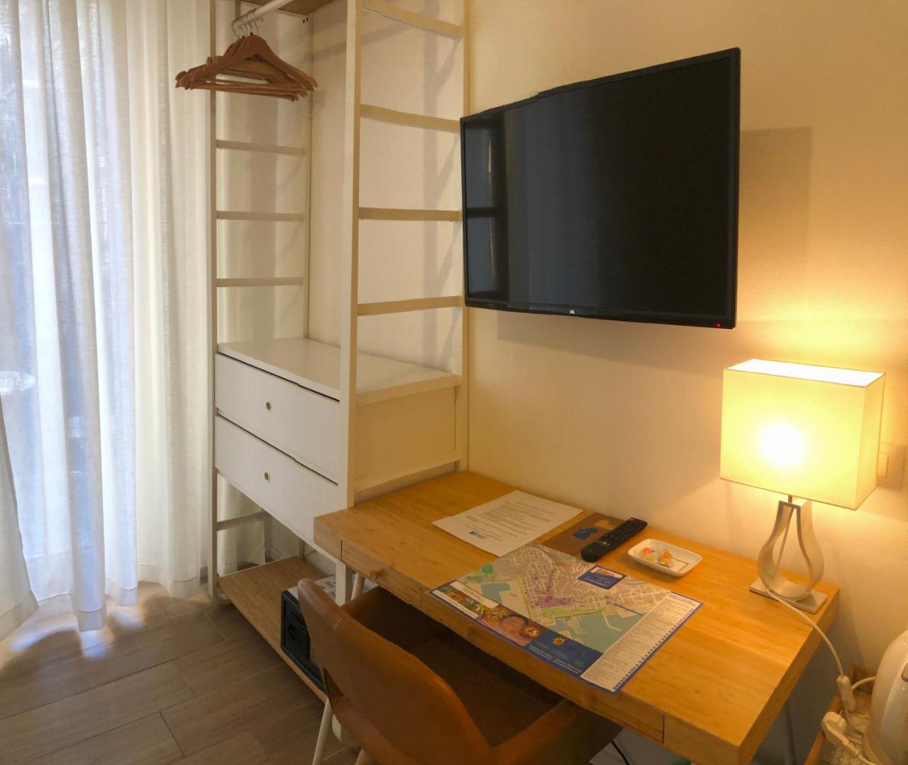 Real Rooms - 2