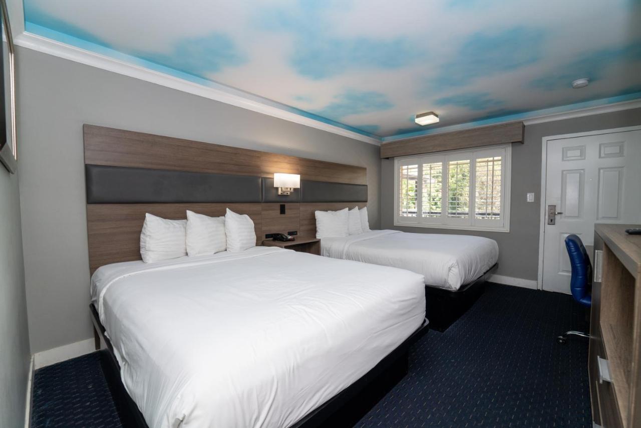 Foto - Hollywood Palms Inns & Suites