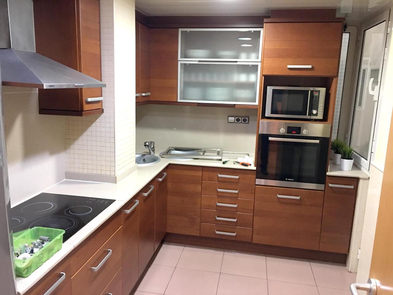 Spacious Apartment in Terrassa with Shared Pool, 85 m² - 4
