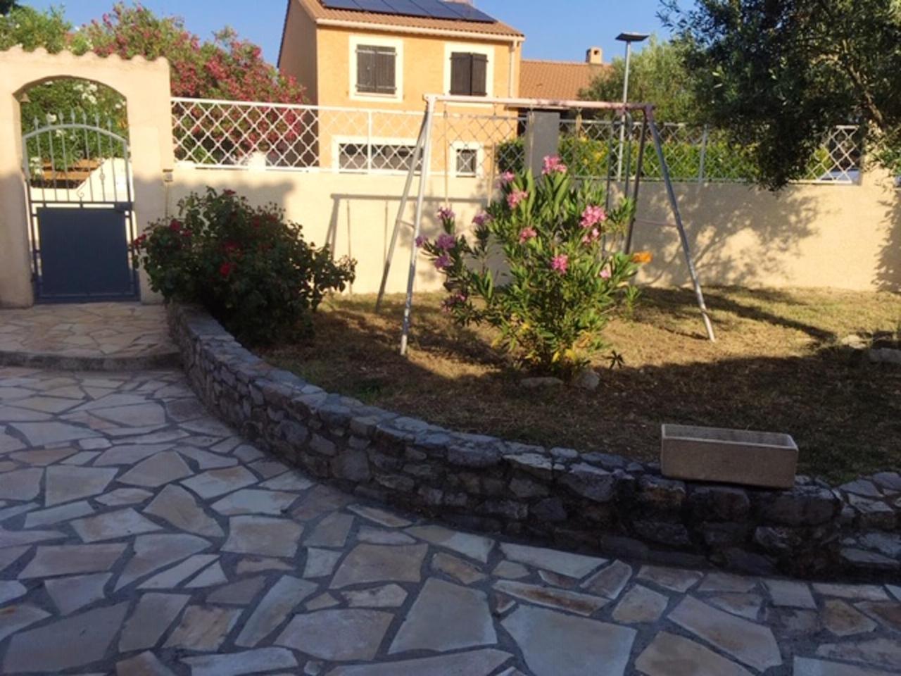Villa avec jardin à Poussan avec piscine privée ouverte toute l'année - 6