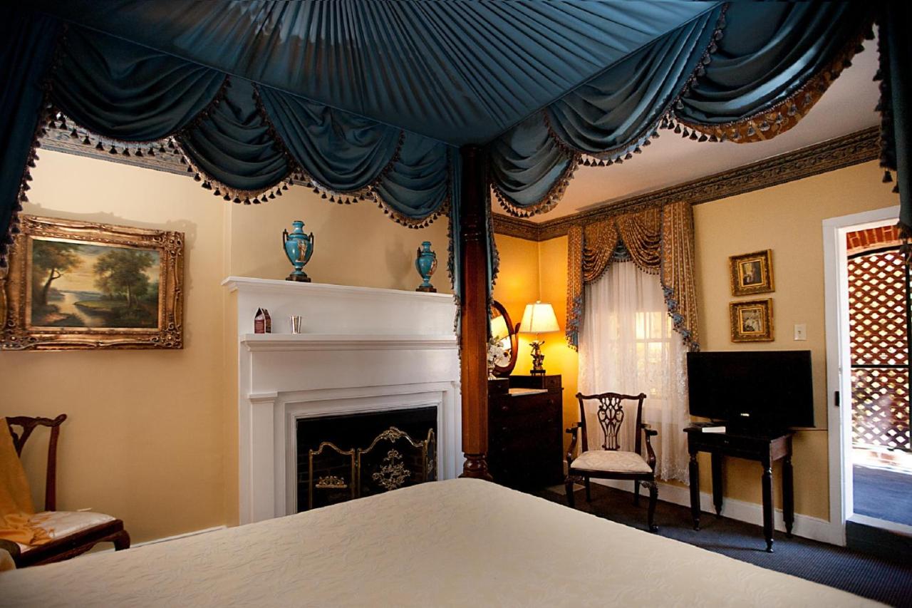 Monmouth Historic Inn photo 3