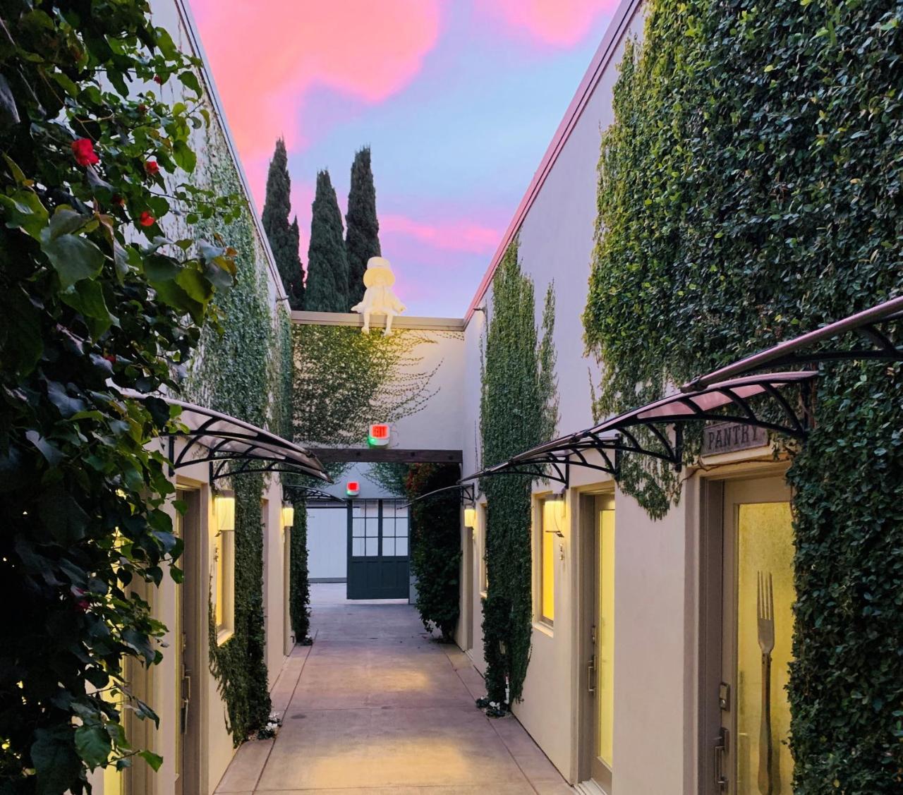 R Inn Napa - 2