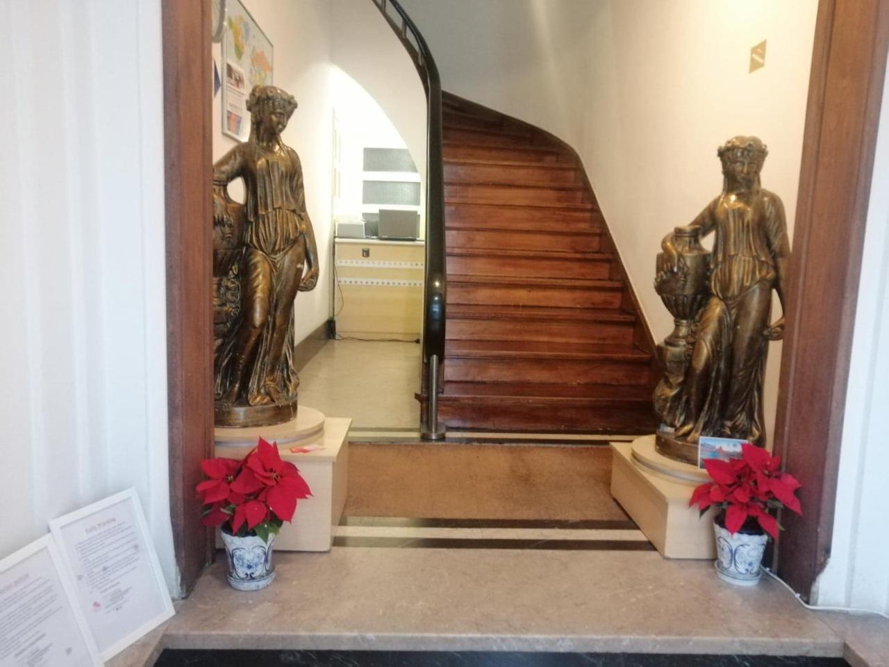 ICOSIUM Hostel