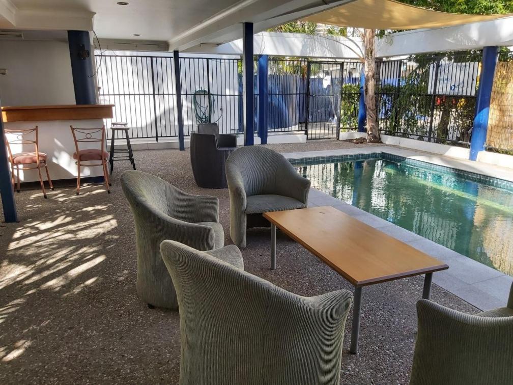 Cosmopolitan Motel & Serviced Apartments photo 2