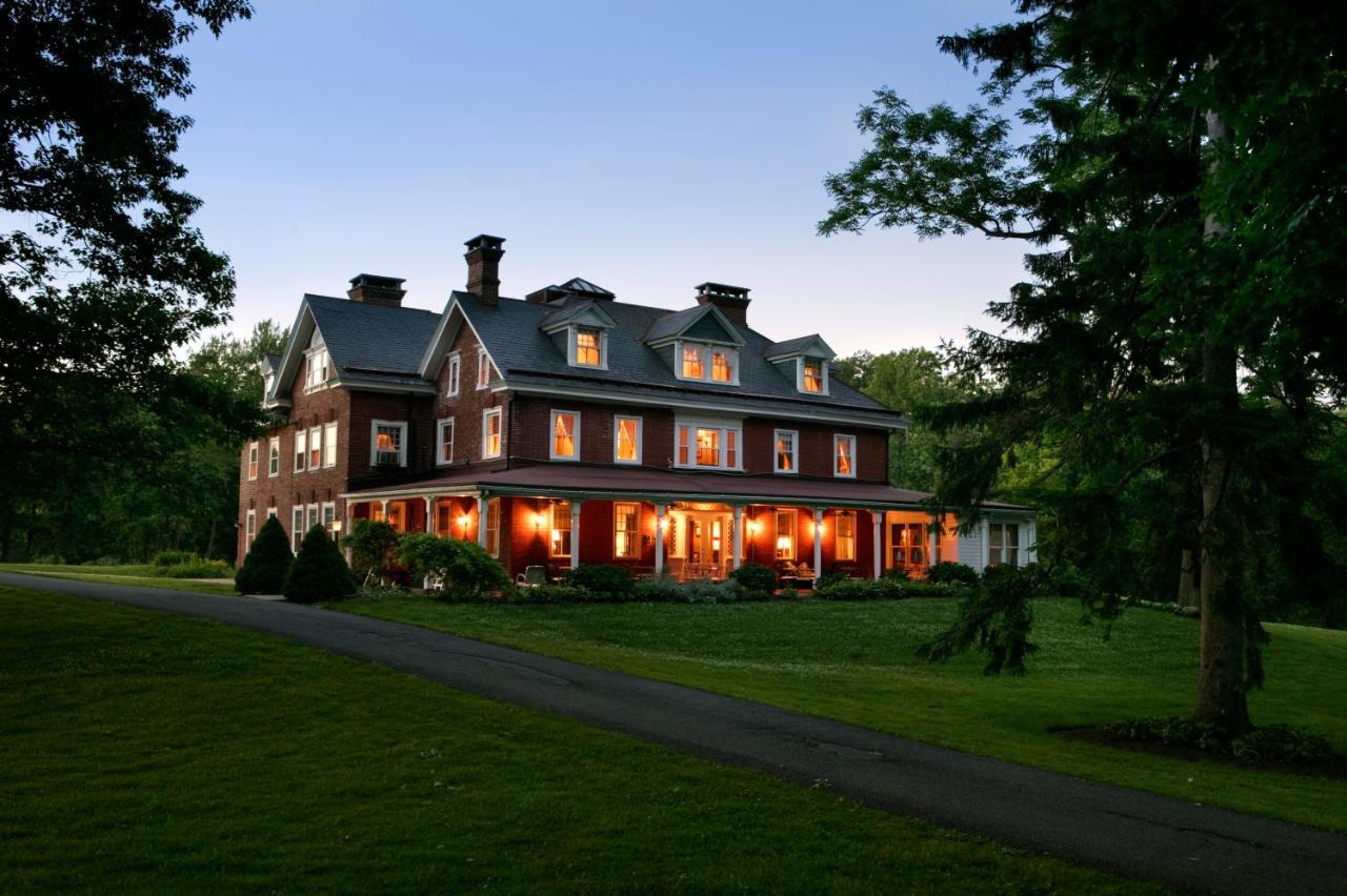 Cameron Estate Inn photo 2