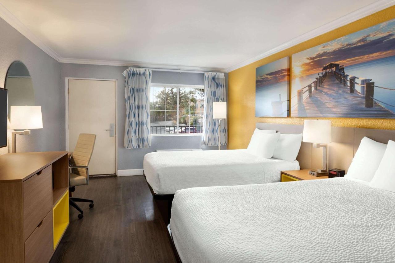 Foto - Days Inn by Wyndham Pensacola - Historic Downtown