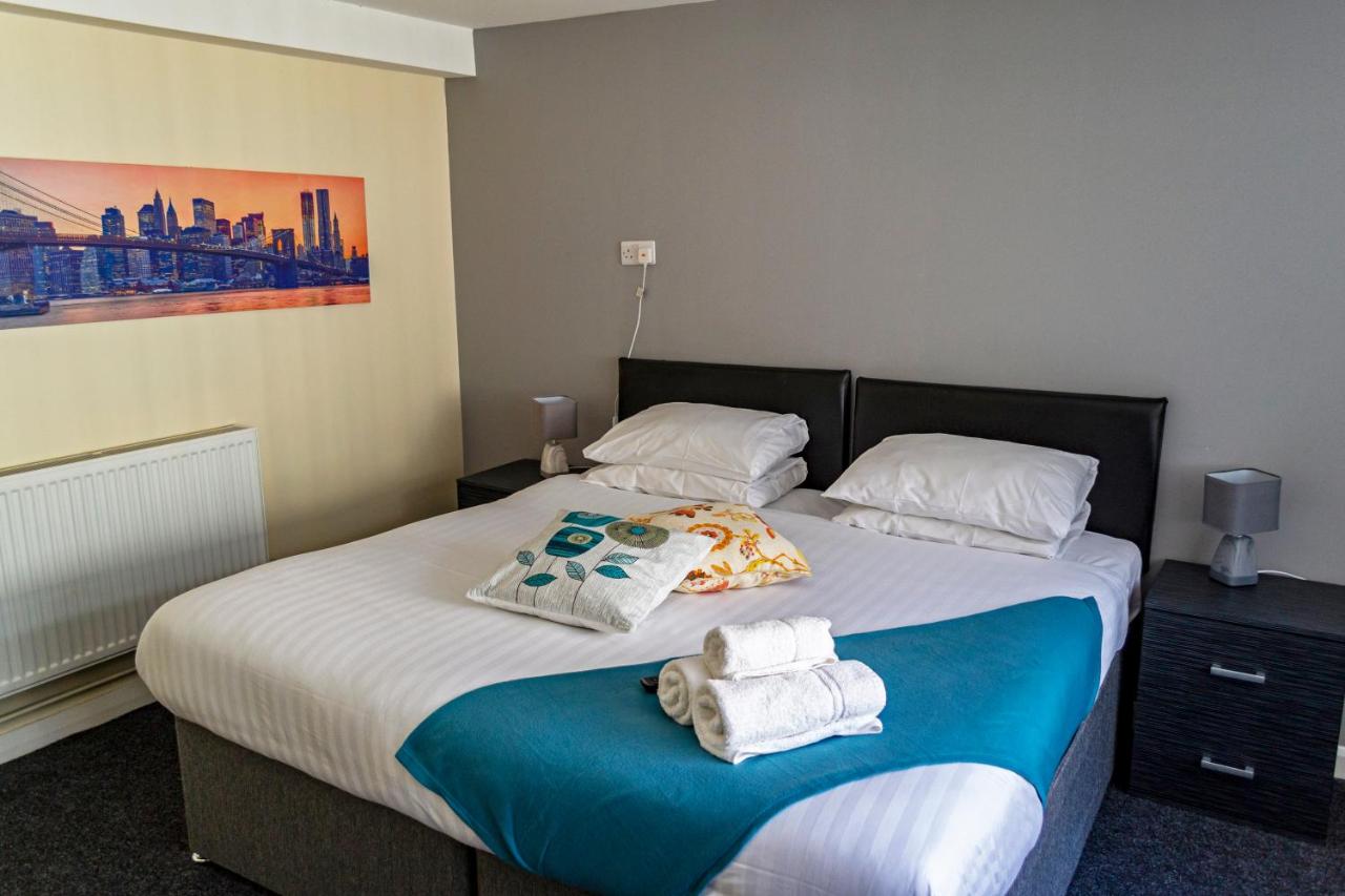 Lymedale Suites Studios & Aparthotel in NEWCASTLE UNDER LYME & STOKE - 3