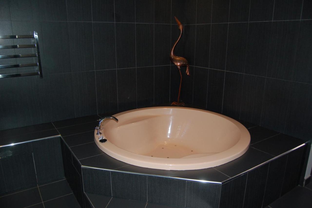 Federation Motel Resort - Corowa photo 2