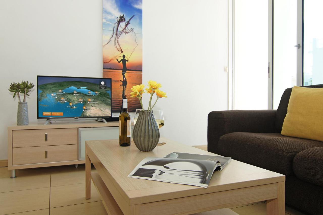 Calypso - Coralli Beachfront Apartment - 3
