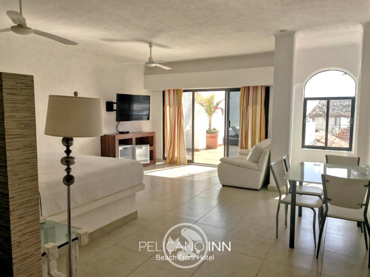 Pelicano Inn Playa del Carmen - Beachfront Hotel photo 3