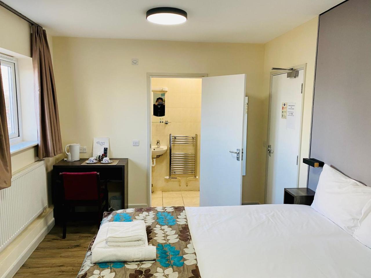Almond Tree Hotel photo 2