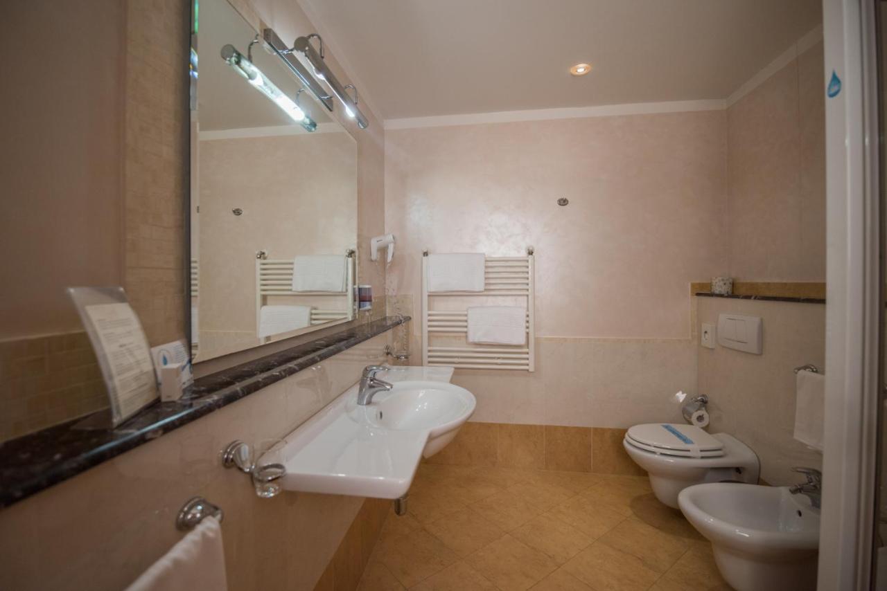 Hotel Le Grotte photo 2