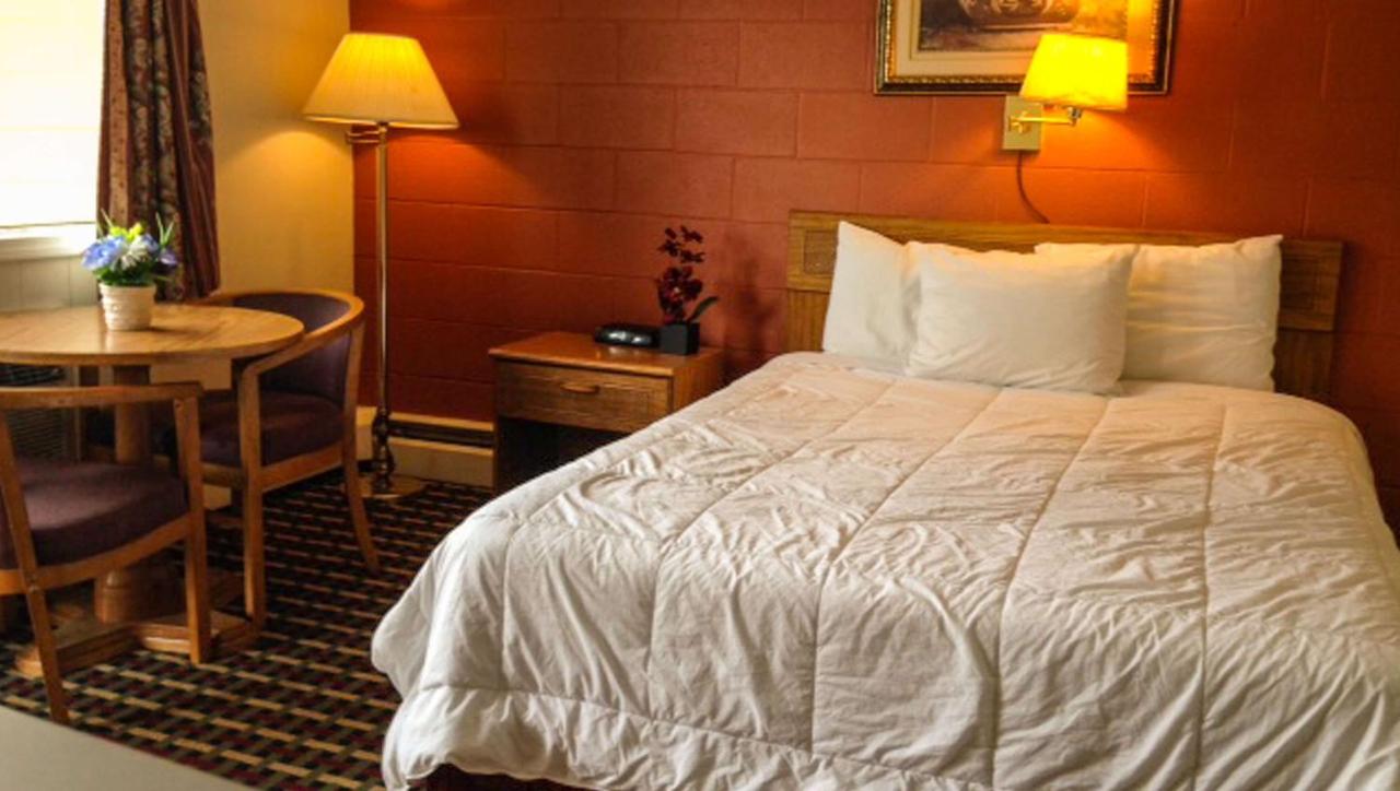 Rodeway Inn Manchester I-90 photo 3