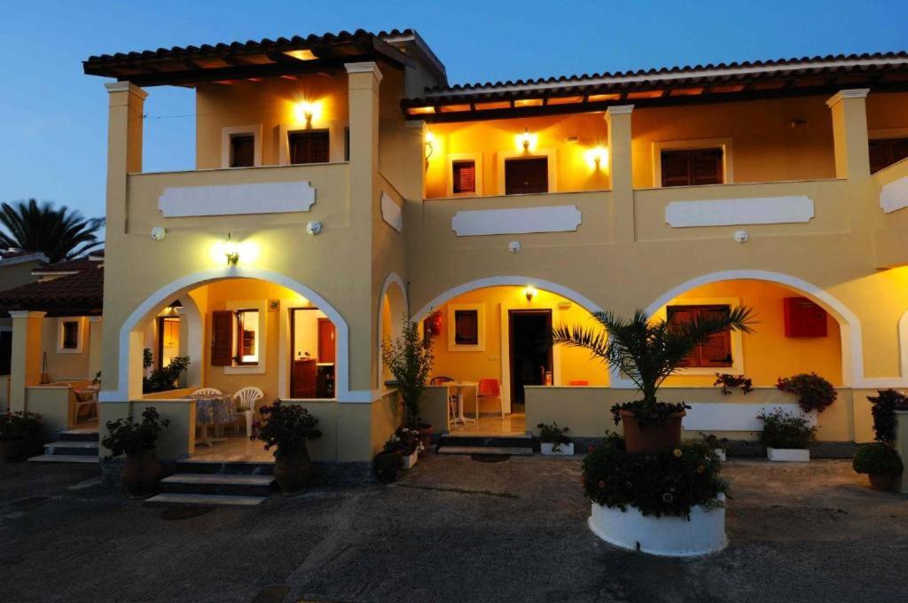 Feeloxenia Corfu Apartments photo 3