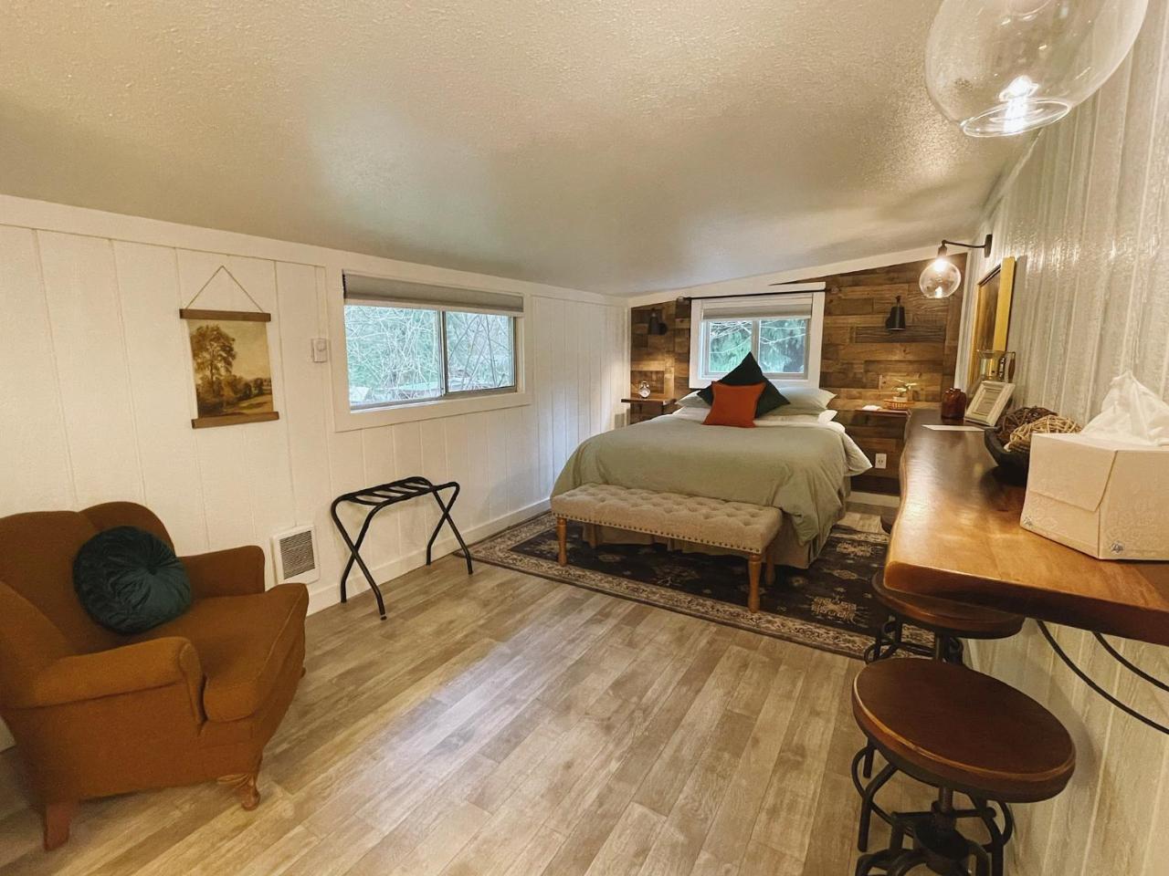 Emerald Valley Inn photo 4