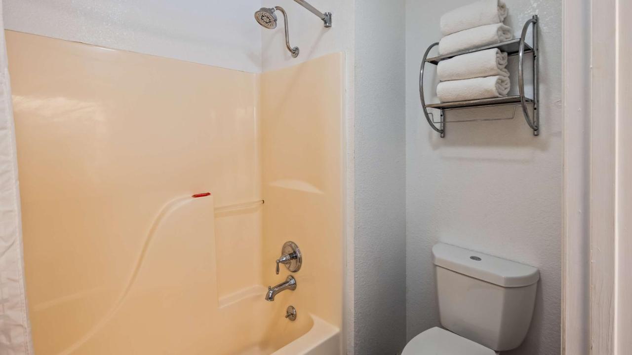 Foto - SureStay Plus by Best Western San Antonio Airport