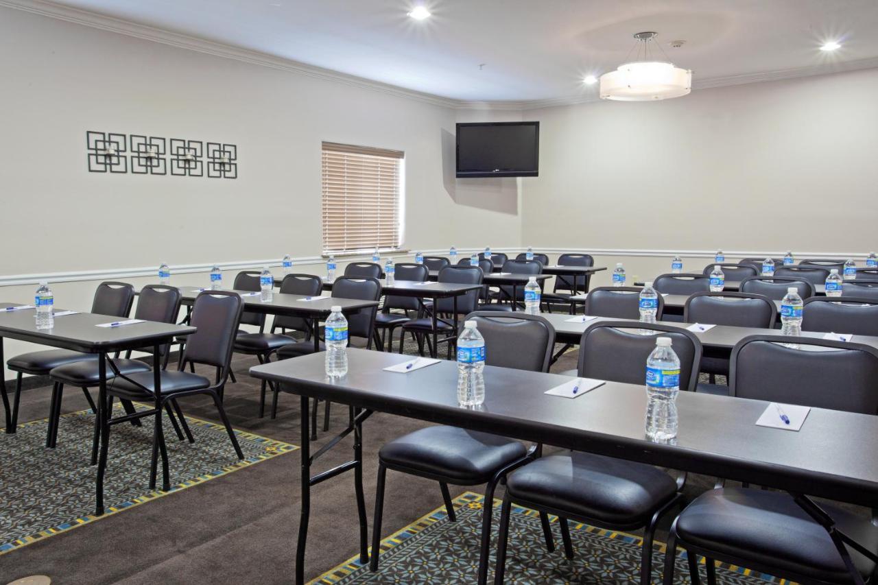 Candlewood Suites Beltway 8/Westheimer By IHG photo 3