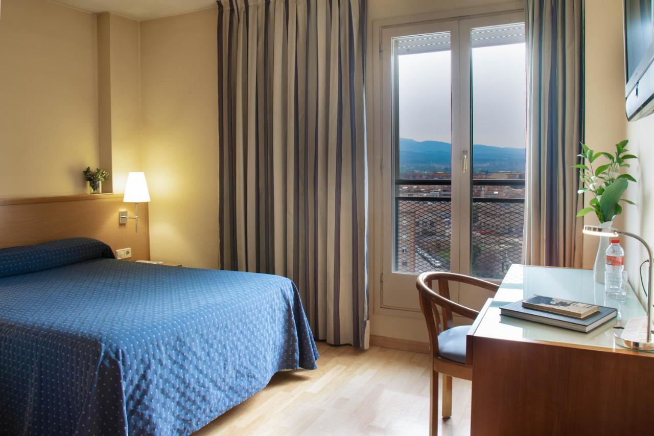 Hotel J. Balmes Vic - 2