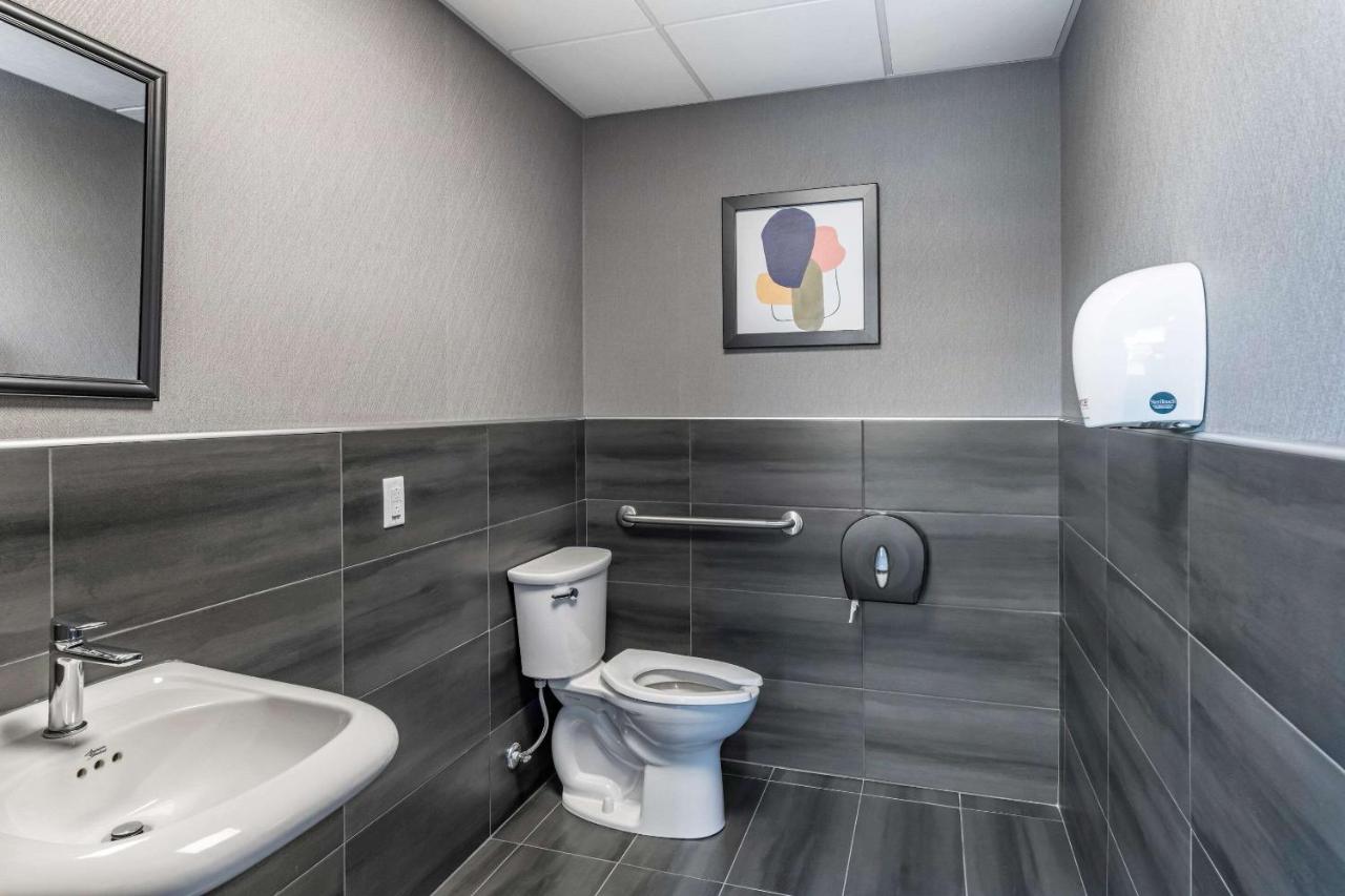Quality Hotel & Conference Centre Edmundston photo 4