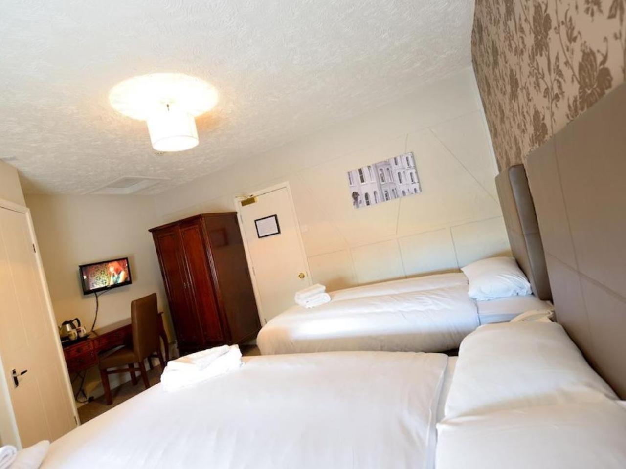 Savoy Country Inn photo 3