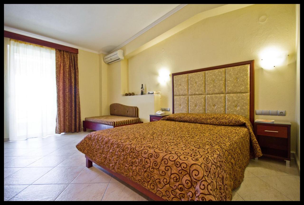 Hotel Agni On The Beach - 3