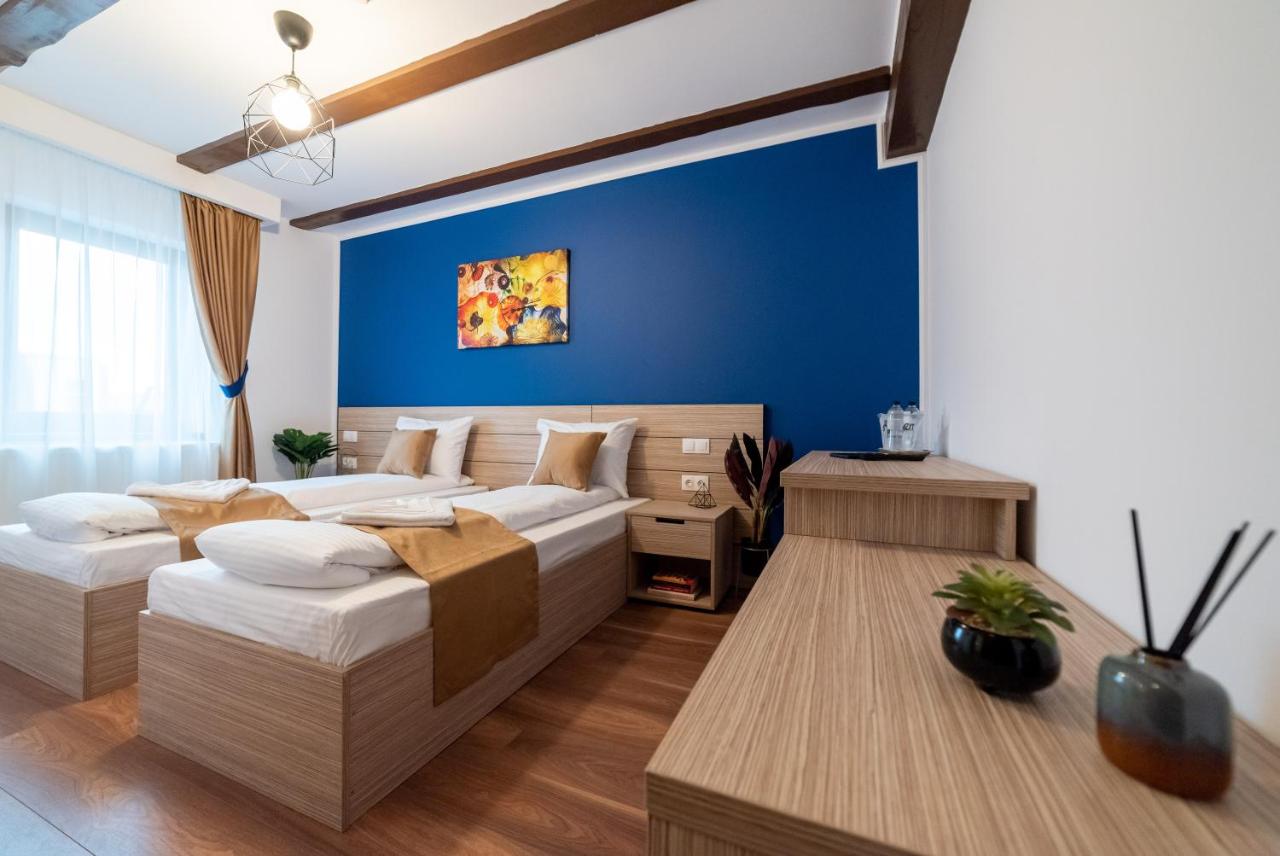 Escala Rooms - 4