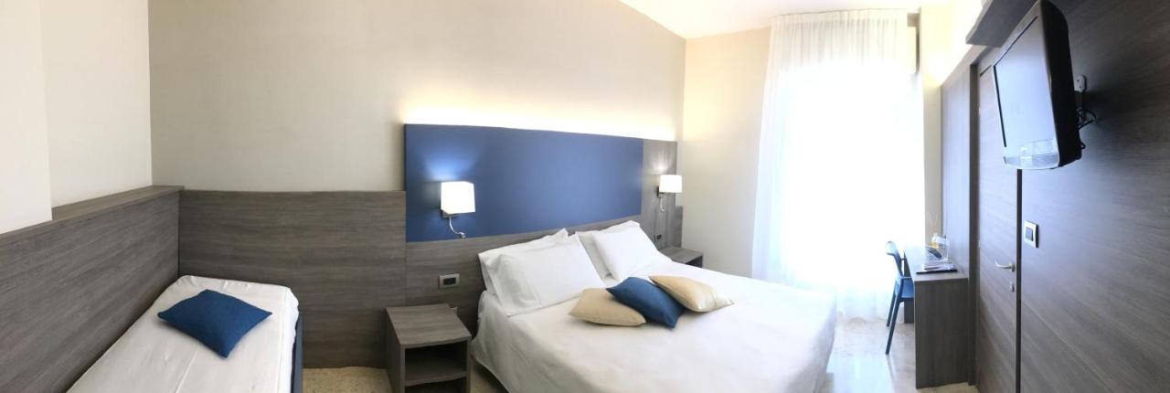 Hotel Mediterranée photo 4