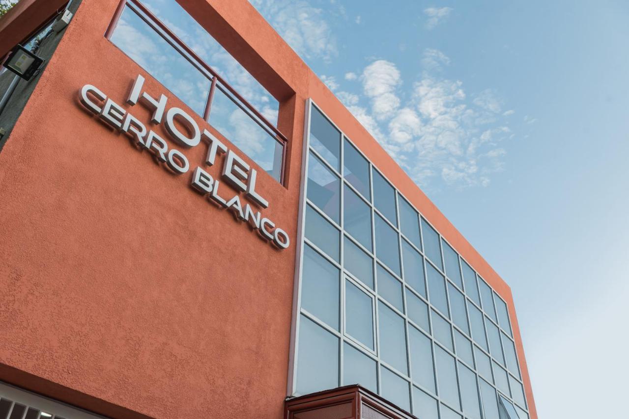 Hotel Cerro Blanco